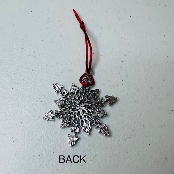 Christmas Tree Ornament Snowflake Ornament Decoration Metal With Red Ribbon - Picture 4 of 7